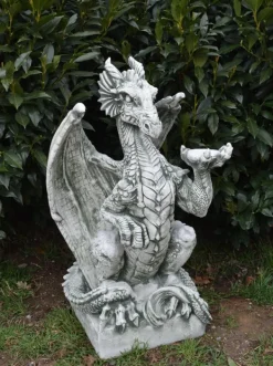 Gartendekoparadies Animaux-Énorme dragon sur un piédestal