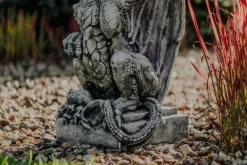 Gartendekoparadies Animaux-Énorme dragon sur un piédestal