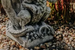 Gartendekoparadies Animaux-Énorme dragon sur un piédestal