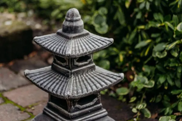 Gartendekoparadies Lanternes En Pierre-Pagode Japonaise Antique à Huit Fenêtres (Multicolore)