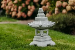 Gartendekoparadies Lanternes En Pierre-Pagode Yukimi avec un large toit