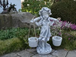 Gartendekoparadies Enfants & Anges-Personnage de fille avec panier suspendu