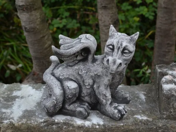 Gartendekoparadies Animaux-Petit dragon ancien