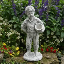 Gartendekoparadies Enfants & Anges-Petit garçon avec jardinière