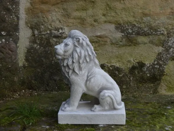 Gartendekoparadies Animaux-Petit lion tourné vers la gauche