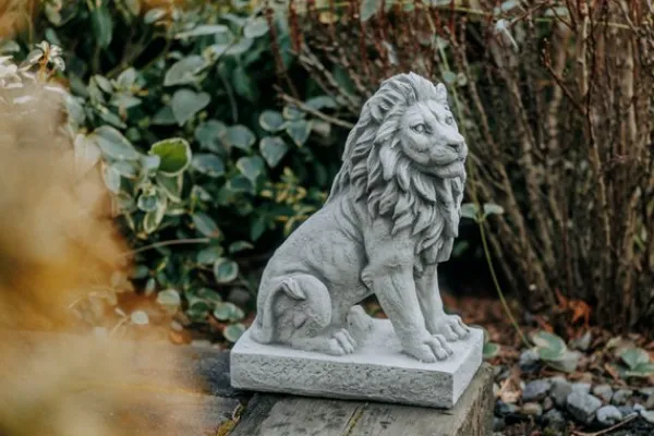 Gartendekoparadies Animaux-Petit lion tourné vers la droite