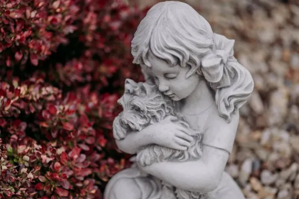 Gartendekoparadies Enfants & Anges-Petite fille avec chien