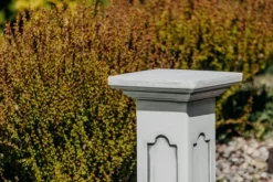 Gartendekoparadies Colonnes & Socles-Piédestal avec reliefs