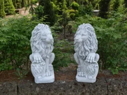 Gartendekoparadies Animaux-Prix ??spécial : paire de lions avec bouclier