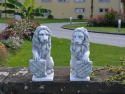 Gartendekoparadies Animaux-Prix ????spécial: Paire de Lions avec Bouclier