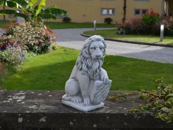 Gartendekoparadies Animaux-Prix ????spécial: Paire de Lions avec Bouclier