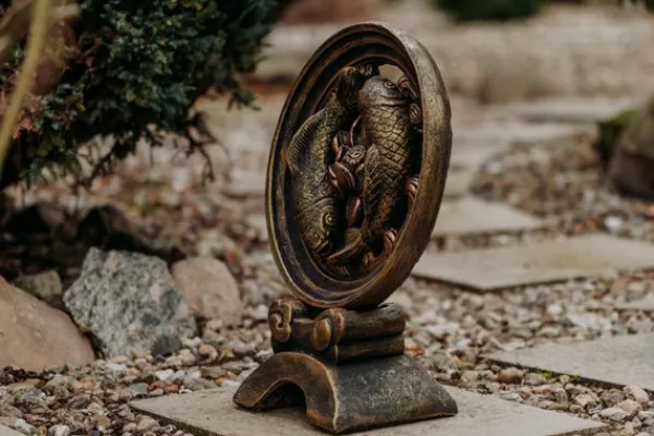 Gartendekoparadies Belle|Animaux-Sculpture exclusive avec poisson koi