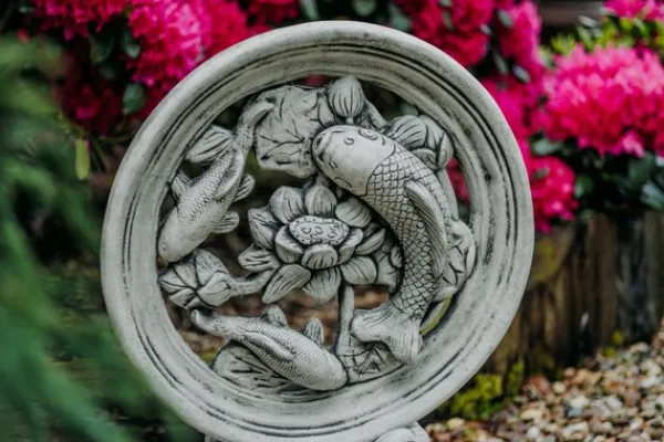 Gartendekoparadies Belle|Animaux-Sculpture Koi avec trois poissons