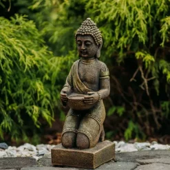 Gartendekoparadies Bouddhas-Statue de Bouddha enchanteresse sur un piédestal