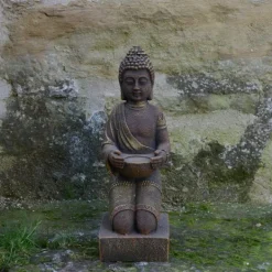 Gartendekoparadies Bouddhas-Statue de Bouddha enchanteresse sur un piédestal