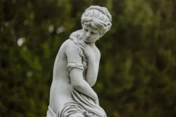 Gartendekoparadies Figures & Statues-Statue de femme sur socle