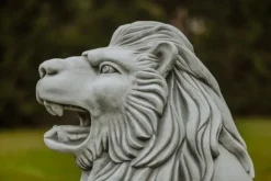 Gartendekoparadies Animaux-Statue de lion avec boule à droite