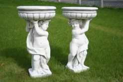Gartendekoparadies Jardinières-Statue garçon avec bol de plantes à droite