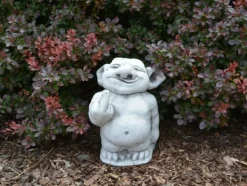 Gartendekoparadies Trolls-Troll montre le majeur