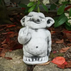 Gartendekoparadies Trolls-Troll montre le majeur