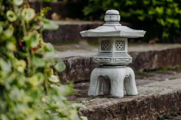 Gartendekoparadies Lanternes En Pierre-Un point culminant : la lanterne japonaise en pierre Oki-gata