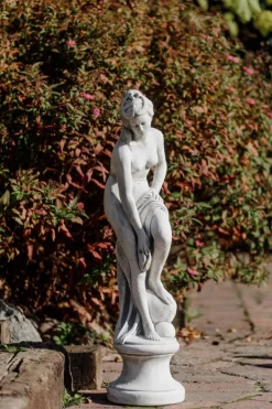 Gartendekoparadies Figures & Statues-Vénus au bain sur socle