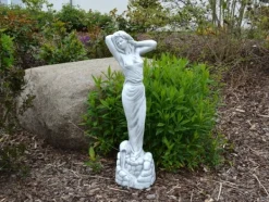Gartendekoparadies Figures & Statues-Vénus élégante sur l'eau
